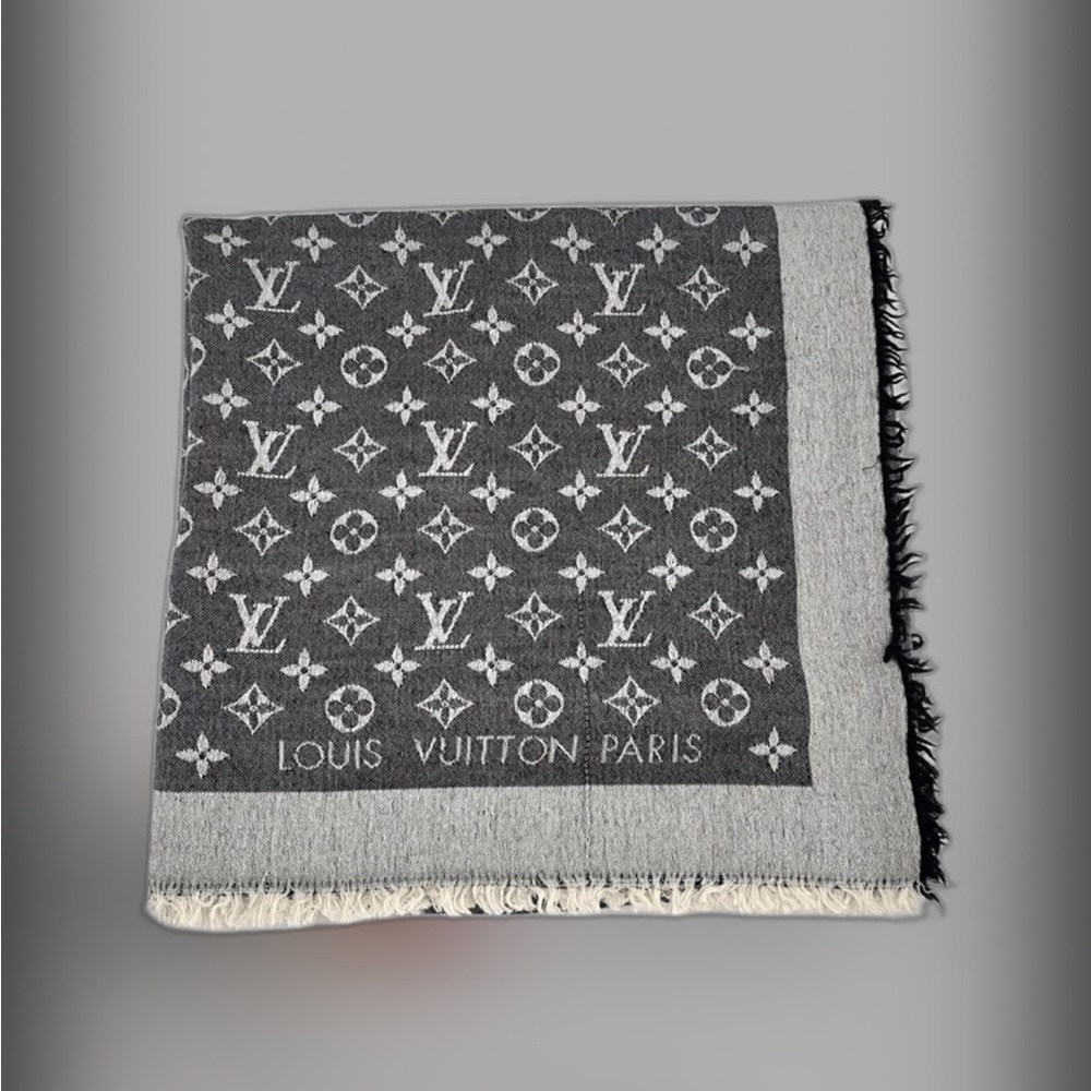Louis Vuitton Gray Monogram Scarf